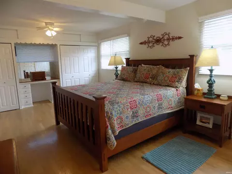Bedroom - 3400 Wood St, Elkhart, IN 46516 photo 3 of 4