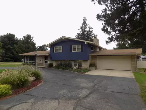 Exterior - 3400 Wood St, Elkhart, IN 46516 photo 3 of 6
