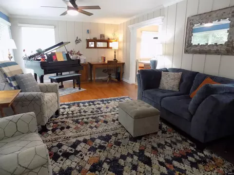 Living - 3400 Wood St, Elkhart, IN 46516 photo 3 of 8