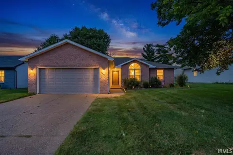 9544 Rabbit Run Dr, Newburgh, IN 47630
