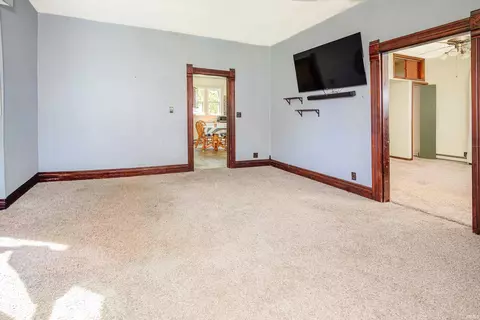 Living - 449 N 7th St Cmn, Mitchell, IN 47446 photo 2 of 5