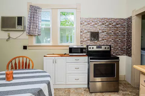 Kitchen - 449 N 7th St Cmn, Mitchell, IN 47446 photo 1 of 3