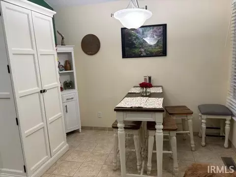 Dining - 706 E Pepperridge Dr, Bloomington, IN 47401 photo 3 of 4