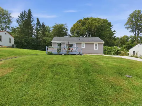 109 W Ritter St, Ellettsville, IN 47429