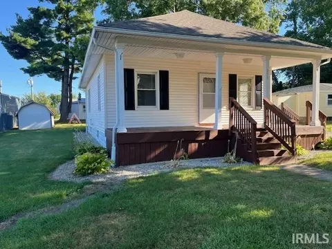 215 Rush St, Lakeville, IN 46536