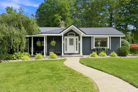 458 E Woodview Dr, Nappanee, IN 46550 photo 3