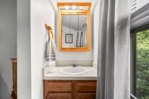 Bath - 53261 Spring Ct, Granger, IN 46530 photo 3 of 4