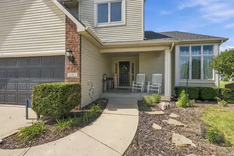 12311 Cliff View Ct, Fort Wayne, IN 46818