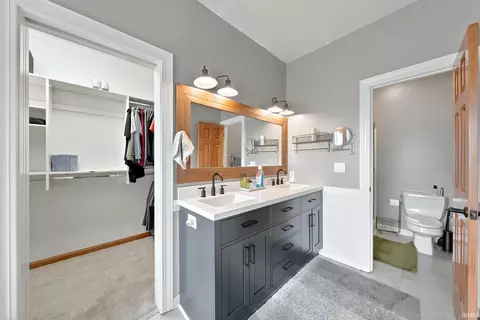 Bath - 16134 Thunderbird Rd, Huntertown, IN 46748 photo 1 of 3