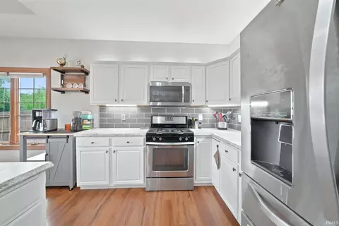 Kitchen - 16134 Thunderbird Rd, Huntertown, IN 46748 photo 2 of 3