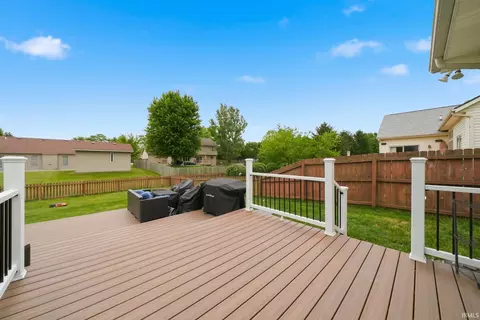 Exterior - 16134 Thunderbird Rd, Huntertown, IN 46748 photo 6 of 9