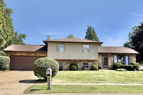 7473 Wright St, Merrillville, IN 46410