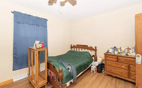 Bedroom - 3820 S 1175 E, Lagrange, IN 46761 photo 3 of 3