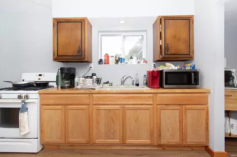 Kitchen - 3820 S 1175 E, Lagrange, IN 46761 photo 2 of 2