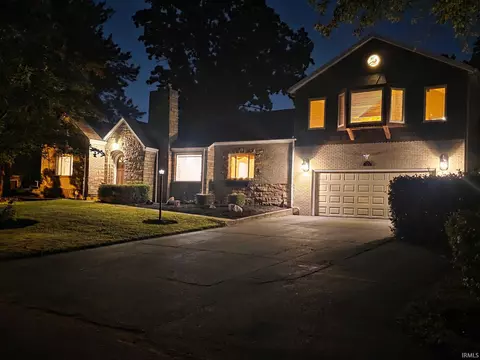 4801 Hartman Rd, Fort Wayne, IN 46807