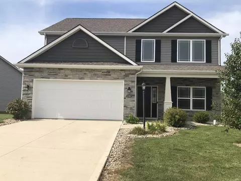 1560 Glen Hollow Dr, Fort Wayne, IN 46814
