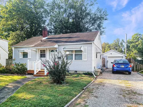 2221 E Adams Ave, Evansville, IN 47714