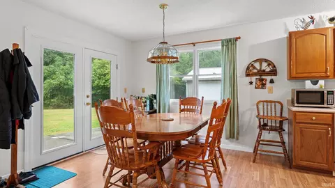 Dining - 1672 Blue Spring Caverns Rd, Bedford, IN 47421 photo 2 of 5