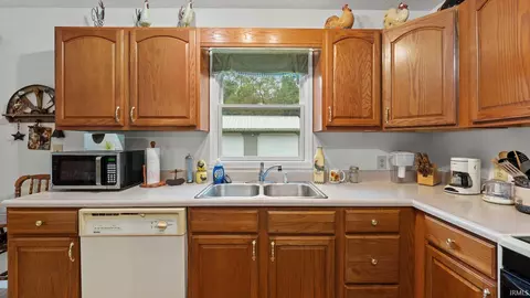 Kitchen - 1672 Blue Spring Caverns Rd, Bedford, IN 47421 photo 2 of 4