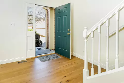 Entry Way - 841 S Fieldcrest Ct, Bloomington, IN 47401 photo 3 of 4