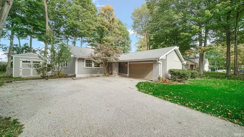 10620 Del Lo Me Ln, Plymouth, IN 46563
