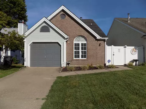 1750 Greencastle Dr, Evansville, IN 47715