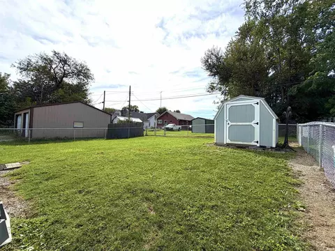 Exterior - 1010 W Grissom Ave, Mitchell, IN 47446 photo 8 of 11