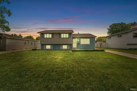 1810 Hass Dr, South Bend, IN 46635