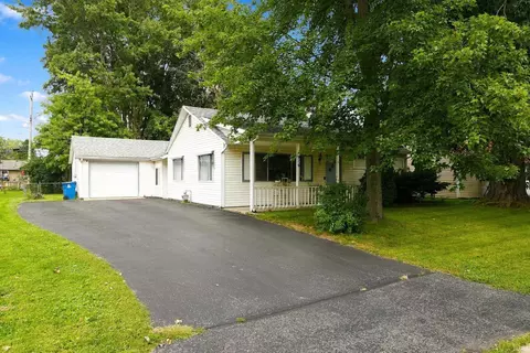 916 W Circle Dr, New Haven, IN 46774