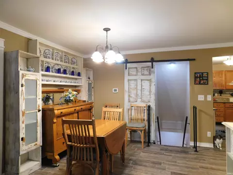 Dining - 4300 Jones Ln, Floyds Knobs, IN 47119 photo 2 of 3