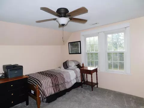 Bedroom - 4300 Jones Ln, Floyds Knobs, IN 47119 photo 3 of 4