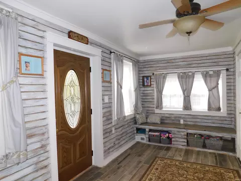 Entry Way - 4300 Jones Ln, Floyds Knobs, IN 47119 photo 1 of 3