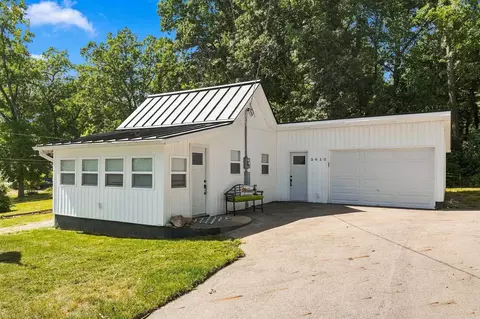 3010 W Sycamore Beach Rd, Angola, IN 46703