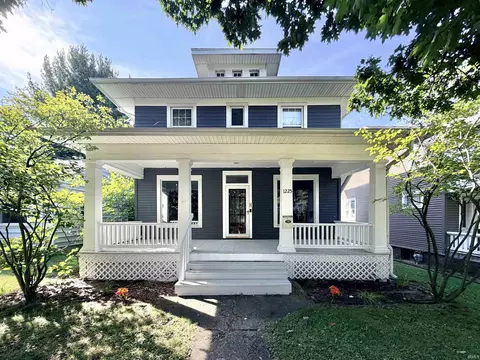 1225 W Oakdale Dr, Fort Wayne, IN 46807
