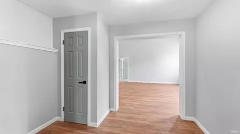 Entry Way - 3017 W Yoder Rd, Yoder, IN 46798 photo 3 of 4