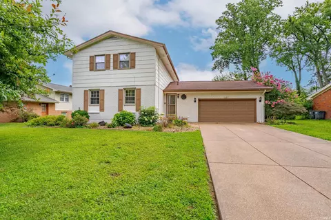 208 Camden Ct, Evansville, IN 47715