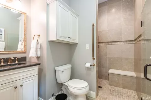 Bath - 3818 E Devonshire Ln, Bloomington, IN 47408 photo 5 of 6