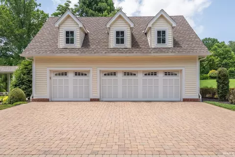 Exterior - 3818 E Devonshire Ln, Bloomington, IN 47408 photo 9 of 10