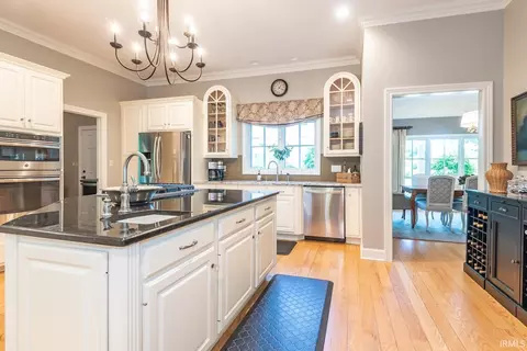 Kitchen - 3818 E Devonshire Ln, Bloomington, IN 47408 photo 4 of 5
