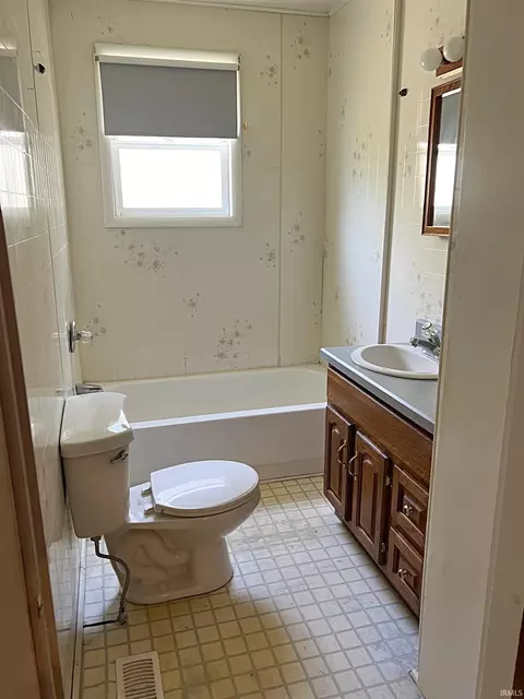 Bath - 740 E St NE, Linton, IN 47441 photo 1 of 2