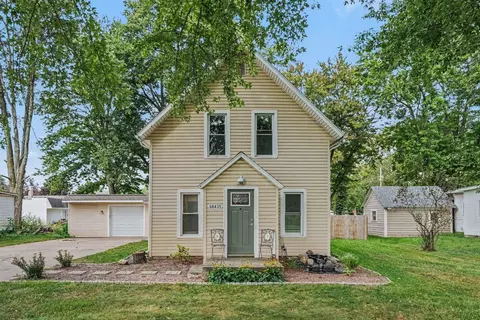 68435 Jackson St, New Paris, IN 46553