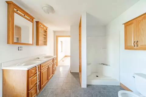 Bath - 313 S Walnut St, Mount Summit, IN 47361 photo 2 of 2