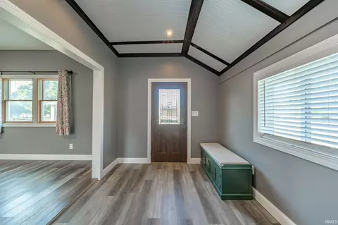 Entry Way - 313 S Walnut St, Mount Summit, IN 47361 photo 1 of 5