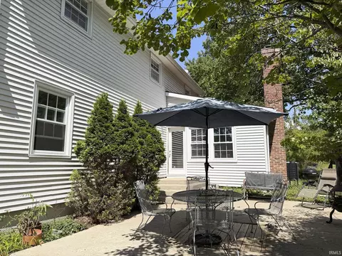 Exterior - 4520 E Cambridge Ct, Bloomington, IN 47408 photo 3 of 6