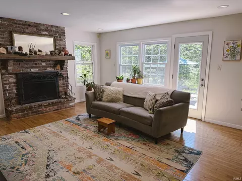 Living - 4520 E Cambridge Ct, Bloomington, IN 47408 photo 2 of 5