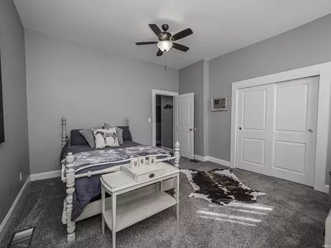 Bedroom - 219 E 2nd St, Mount Vernon, IN 47620 photo 5 of 6