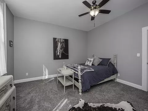 Bedroom - 219 E 2nd St, Mount Vernon, IN 47620 photo 4 of 6