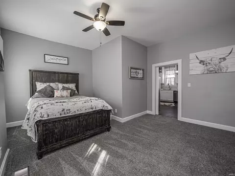 Bedroom - 219 E 2nd St, Mount Vernon, IN 47620 photo 2 of 6