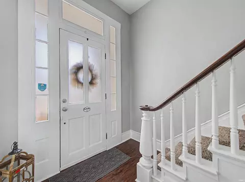 Entry Way - 219 E 2nd St, Mount Vernon, IN 47620 photo 1 of 7