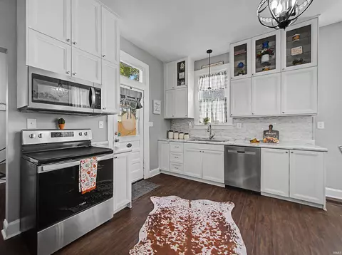 Kitchen - 219 E 2nd St, Mount Vernon, IN 47620 photo 3 of 4
